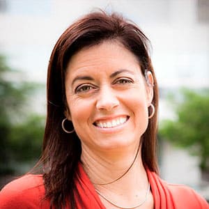 Juliana, 48 anos